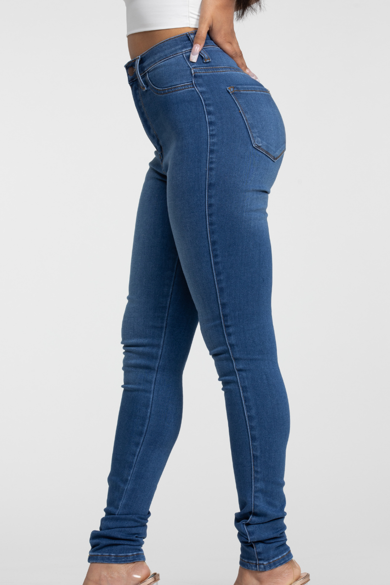 Classic High Waist Jean (Medium Wash)